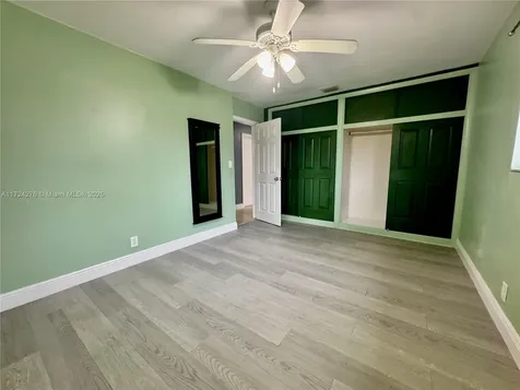2410 N 59th Terrace Hollywood FL 33021