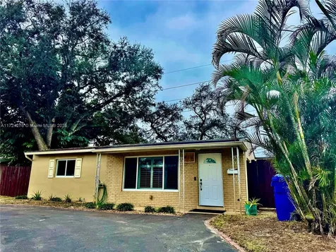 2410 N 59th Terrace Hollywood FL 33021