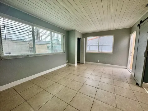 2410 N 59th Terrace Hollywood FL 33021