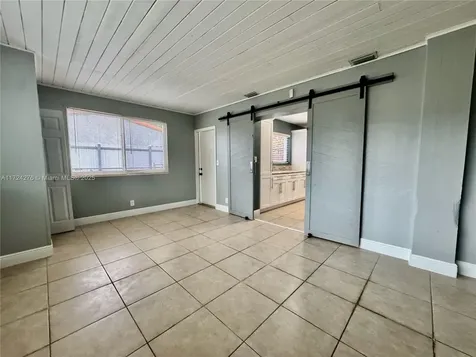 2410 N 59th Terrace Hollywood FL 33021