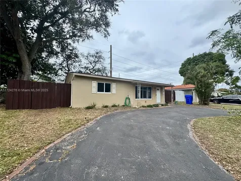 2410 N 59th Terrace Hollywood FL 33021