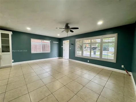 2410 N 59th Terrace Hollywood FL 33021