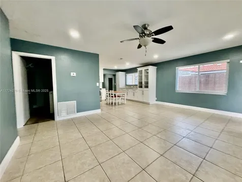 2410 N 59th Terrace Hollywood FL 33021
