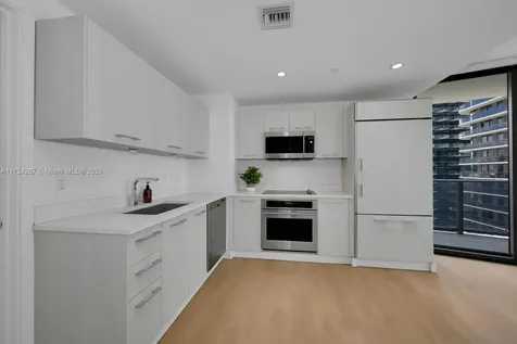 45 SW 9th Street Miami FL 33130