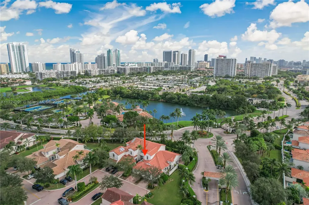 1394 W Harbor View Hollywood FL 33019