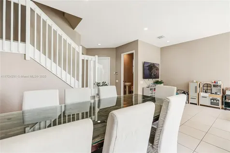 1394 W Harbor View Hollywood FL 33019