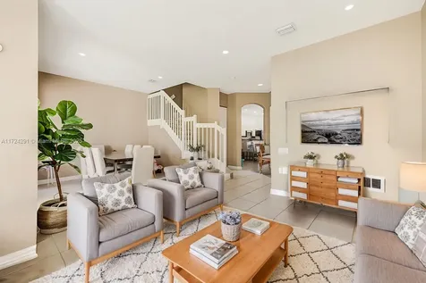 1394 W Harbor View Hollywood FL 33019