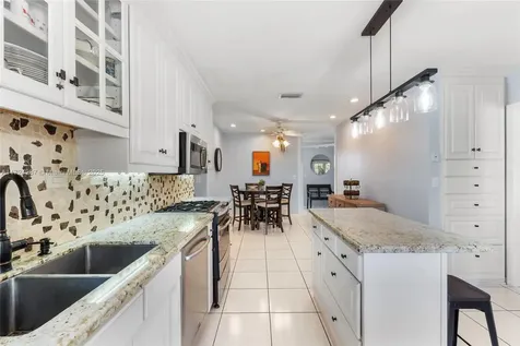 15401 SW 83rd Avenue Palmetto Bay FL 33157