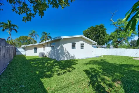 2607 Island Drive Miramar FL 33023