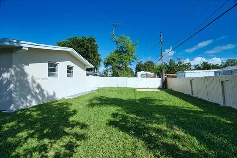 2607 Island Drive Miramar FL 33023