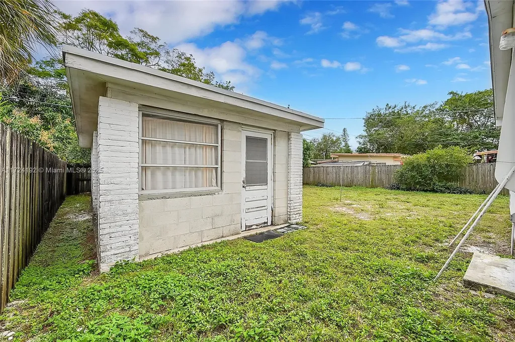 1480 SW 28th Terrace Fort Lauderdale FL 33312