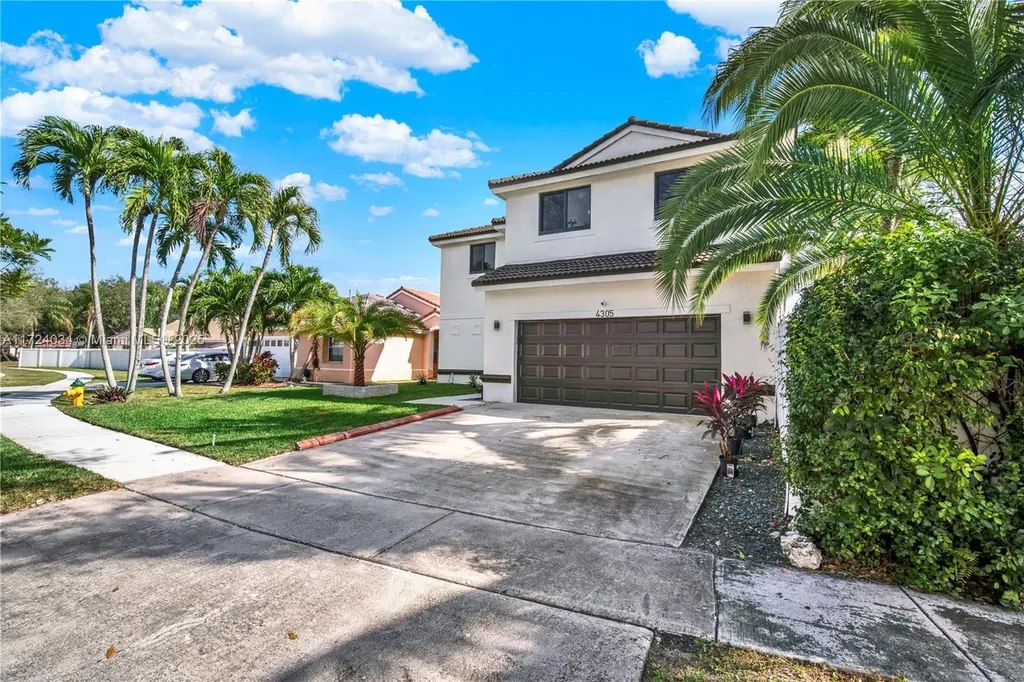 4305 SW 153rd Terrace Miramar FL 33027