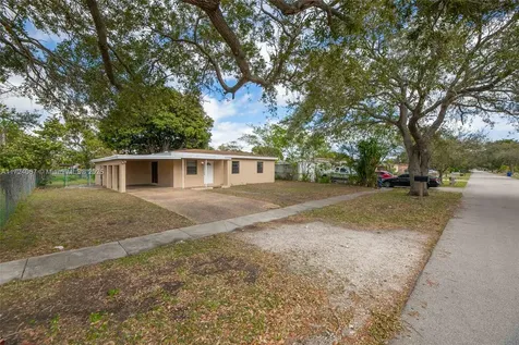 1643 NW 14th Court Fort Lauderdale FL 33311