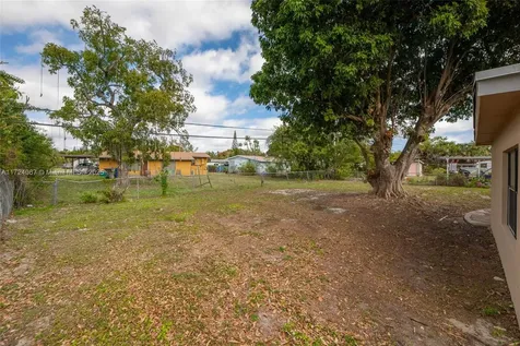 1643 NW 14th Court Fort Lauderdale FL 33311