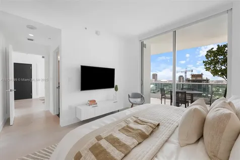 900 Biscayne Boulevard Miami FL 33132