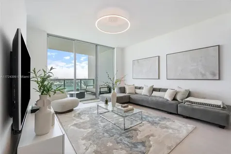 900 Biscayne Boulevard Miami FL 33132
