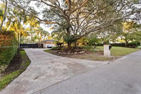 8981 SW 114th Street Miami FL 33176
