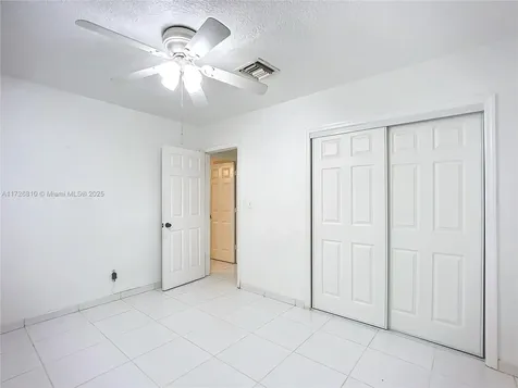 6610 Roosevelt Street Hollywood FL 33024