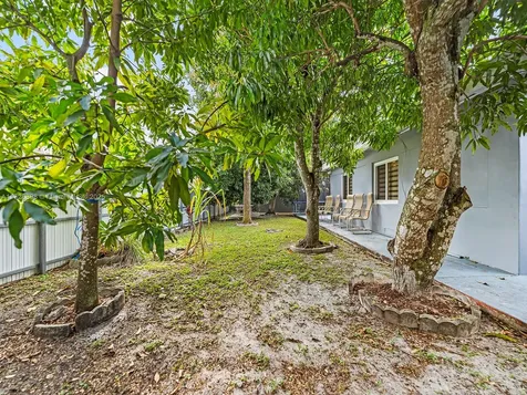 15915 SW 103rd Place Miami FL 33157