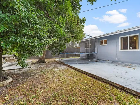 15915 SW 103rd Place Miami FL 33157