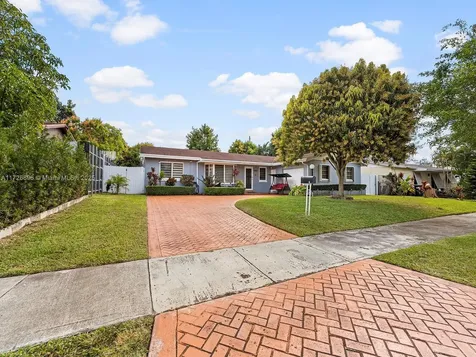 15915 SW 103rd Place Miami FL 33157