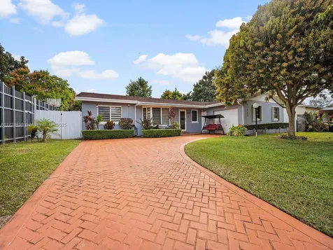 15915 SW 103rd Place Miami FL 33157