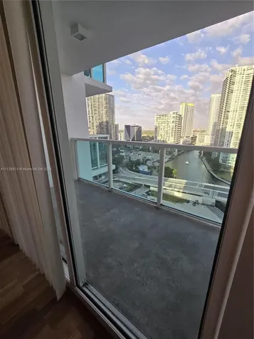 31 SE 5th Street Miami FL 33131