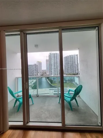 31 SE 5th Street Miami FL 33131
