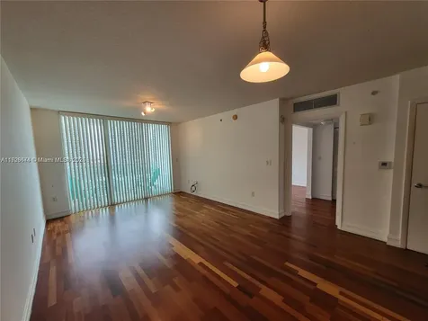 31 SE 5th Street Miami FL 33131