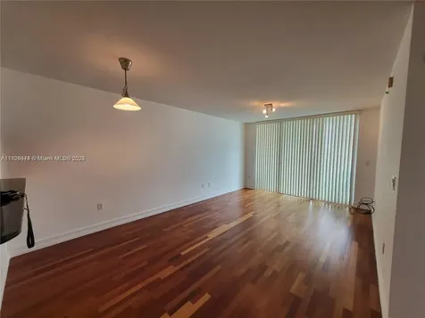 31 SE 5th Street Miami FL 33131