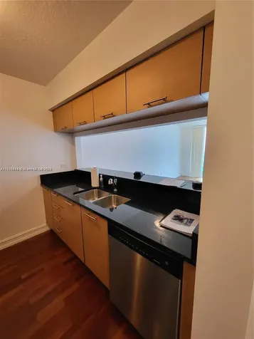 31 SE 5th Street Miami FL 33131