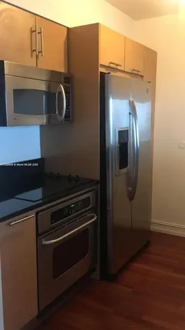 31 SE 5th Street Miami FL 33131