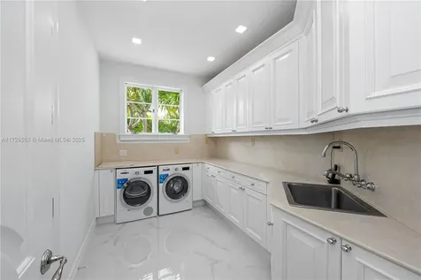76 Royal Palm Drive Fort Lauderdale FL 33301