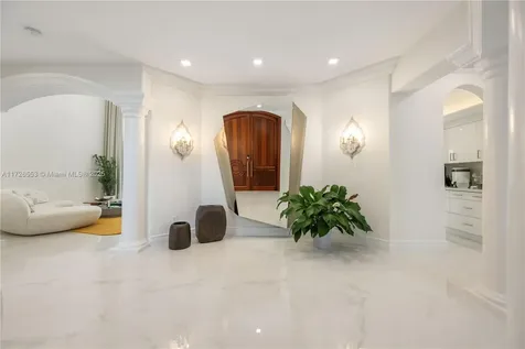76 Royal Palm Drive Fort Lauderdale FL 33301