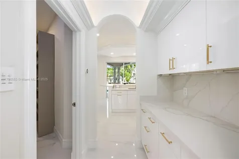 76 Royal Palm Drive Fort Lauderdale FL 33301