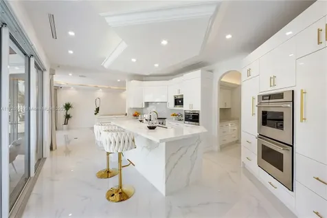 76 Royal Palm Drive Fort Lauderdale FL 33301