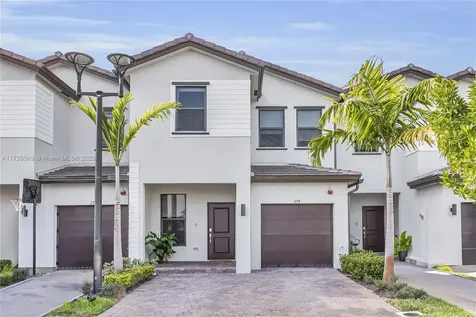 274 SW 159th Place Pembroke Pines FL 33027