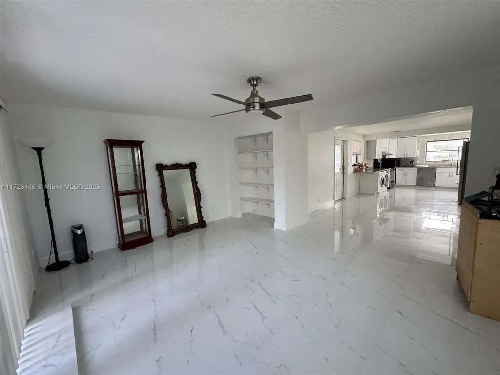 2454 Tortugas Lane Fort Lauderdale FL 33312