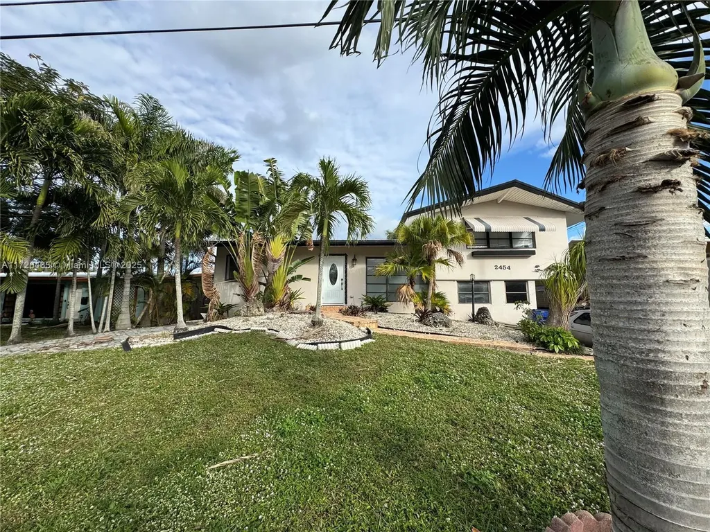 2454 Tortugas Lane Fort Lauderdale FL 33312
