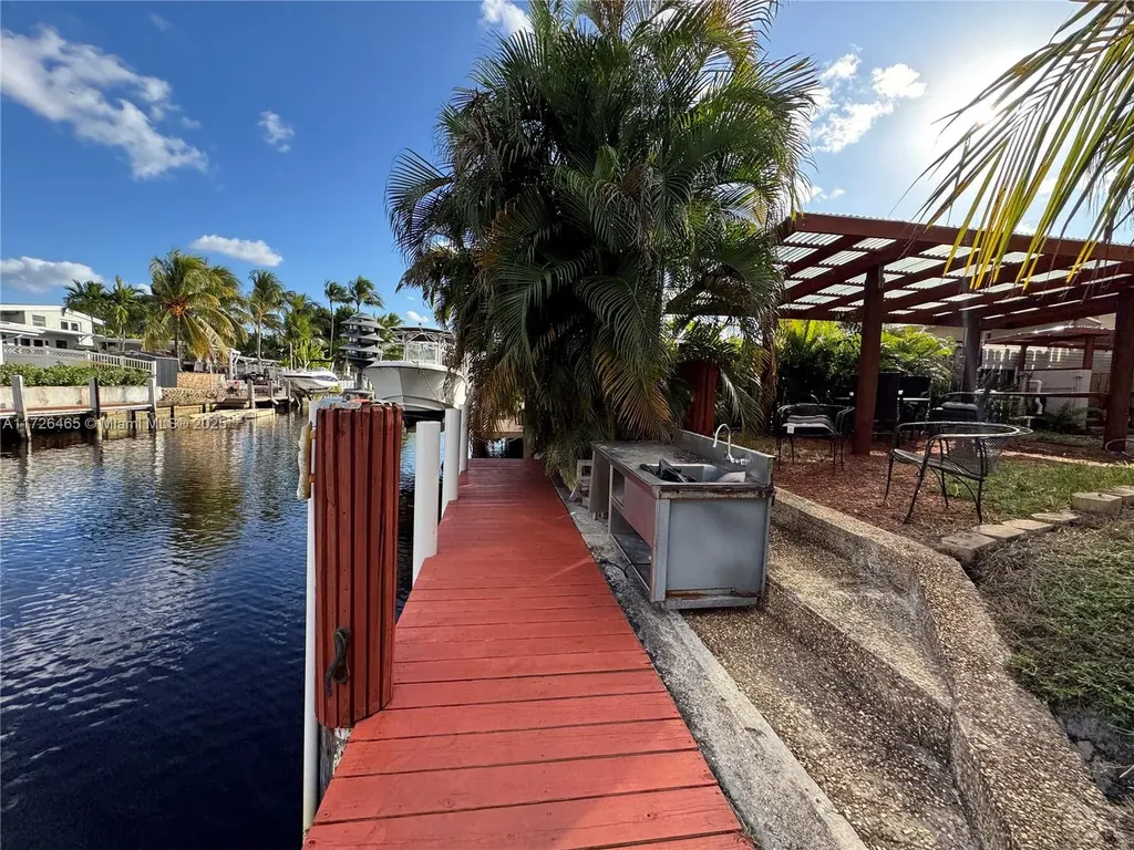 2454 Tortugas Lane Fort Lauderdale FL 33312