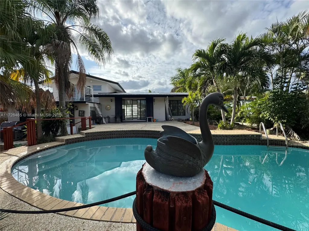 2454 Tortugas Lane Fort Lauderdale FL 33312