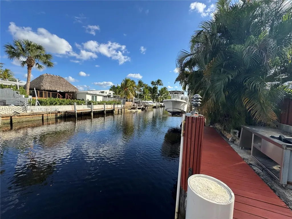 2454 Tortugas Lane Fort Lauderdale FL 33312