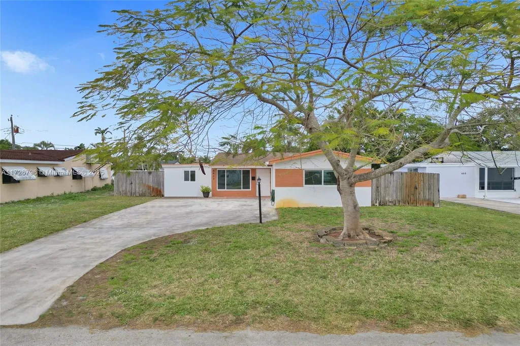 6611 Meade Street Hollywood FL 33024