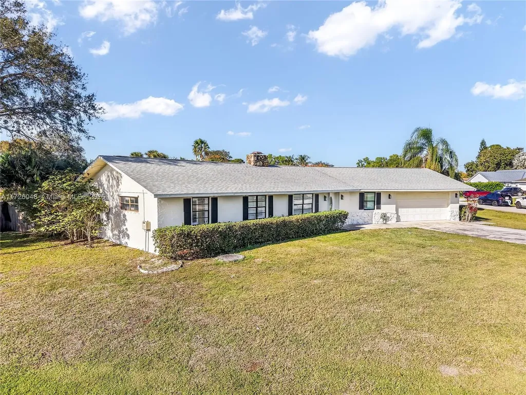 1302 SE Coral Reef Street Port St. Lucie FL 34983