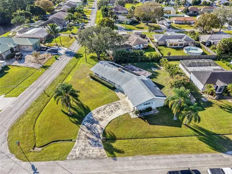 1302 SE Coral Reef Street Port St. Lucie FL 34983