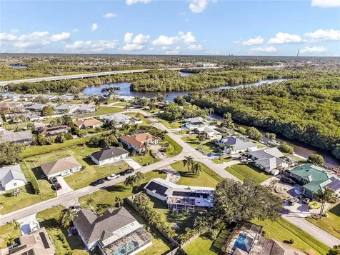 1302 SE Coral Reef Street Port St. Lucie FL 34983