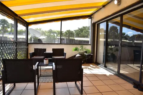 16501 Fox Den Court Miami Lakes FL 33014
