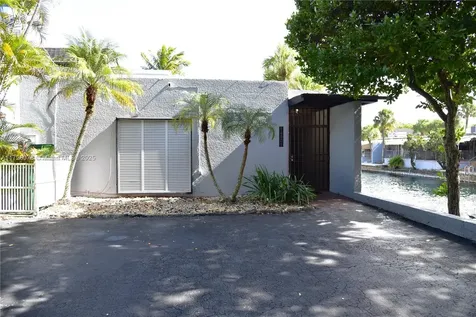 16501 Fox Den Court Miami Lakes FL 33014