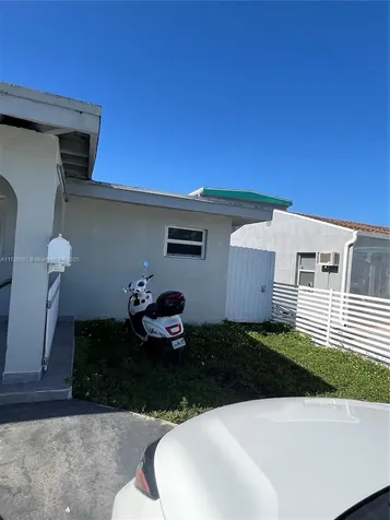720 NW 30th Avenue Miami FL 33125
