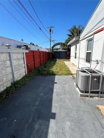 720 NW 30th Avenue Miami FL 33125